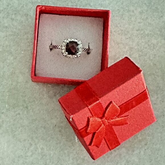 2 Carat Cushion Cut Genuine Garnet & Halo Cz Ring In Silver Size 8 Gift Box! - Picture 5 of 7